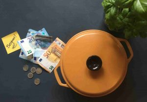 Bespaar geld met gietijzeren pannen